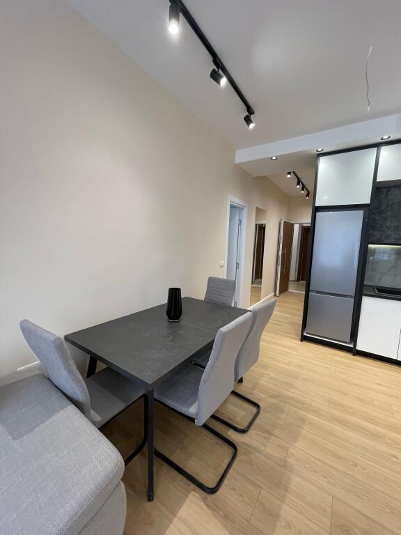 🏡 Shitet Apartament 2+1+2 Tualete – Rruga Dritan Hoxha