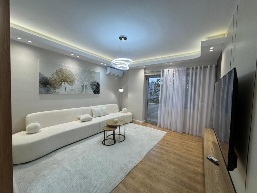 For sale: Apartment 2+1+2  Floor 2  Area: 107.25 m/2  📍ROMARIO Complex~Astir,(Near Bar Artisti)  Price: 173,000 euro