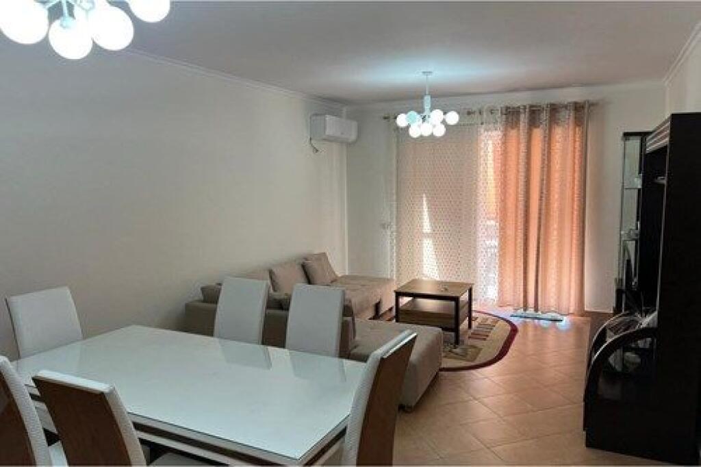 Jepet me qira apartament 2+1 tek Rruga e Kavajes