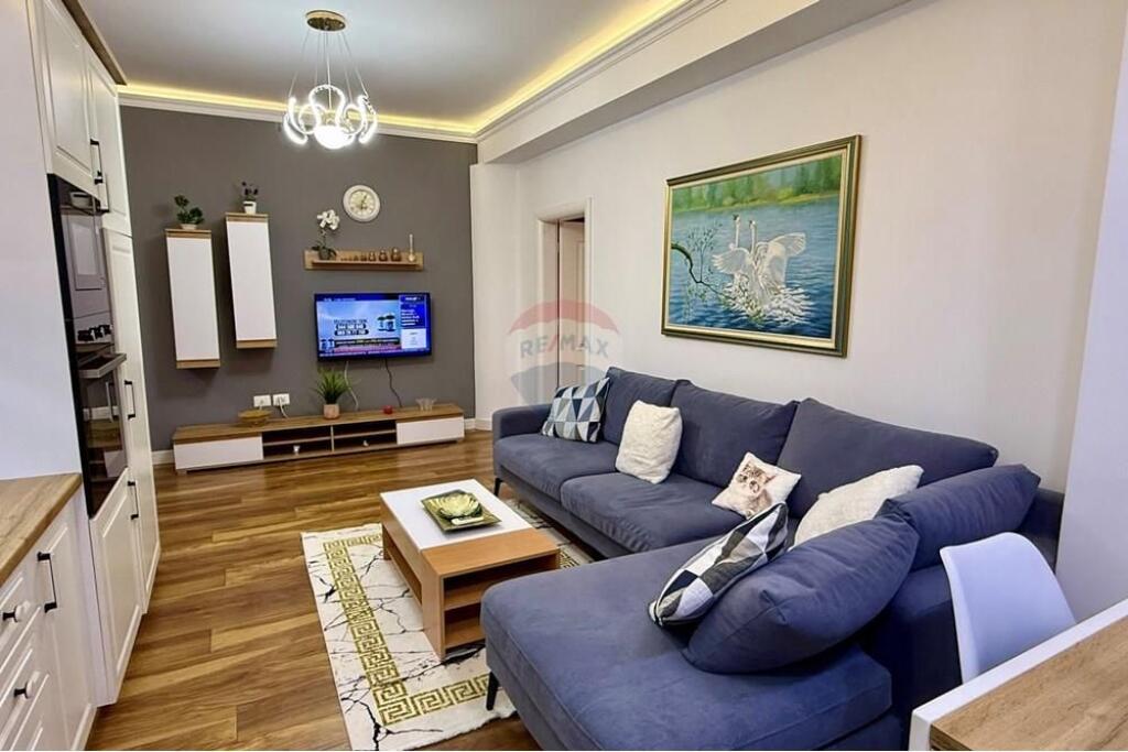 APARTMENT 1+1 FOR RENT, BLLOKU, TIRANA