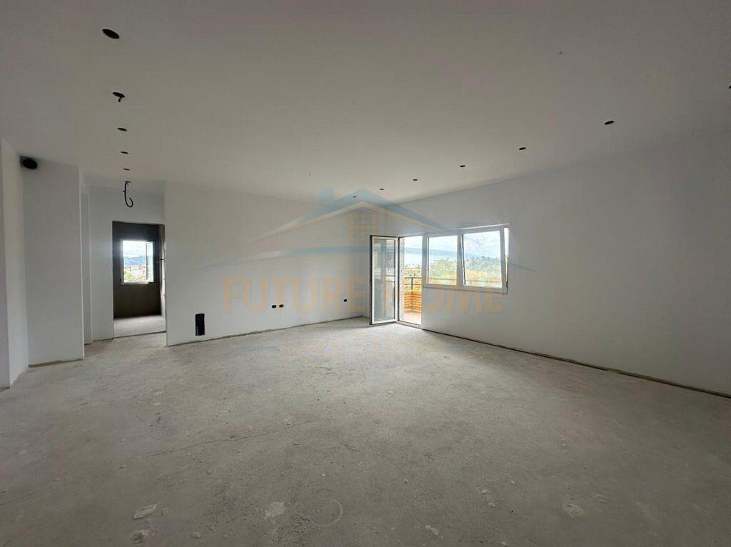 In vendita, Appartamento 1+1, Lake Land Residence, Farkë