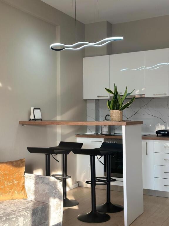 Apartament 1+1 me qera tek Shkolla e Baletit