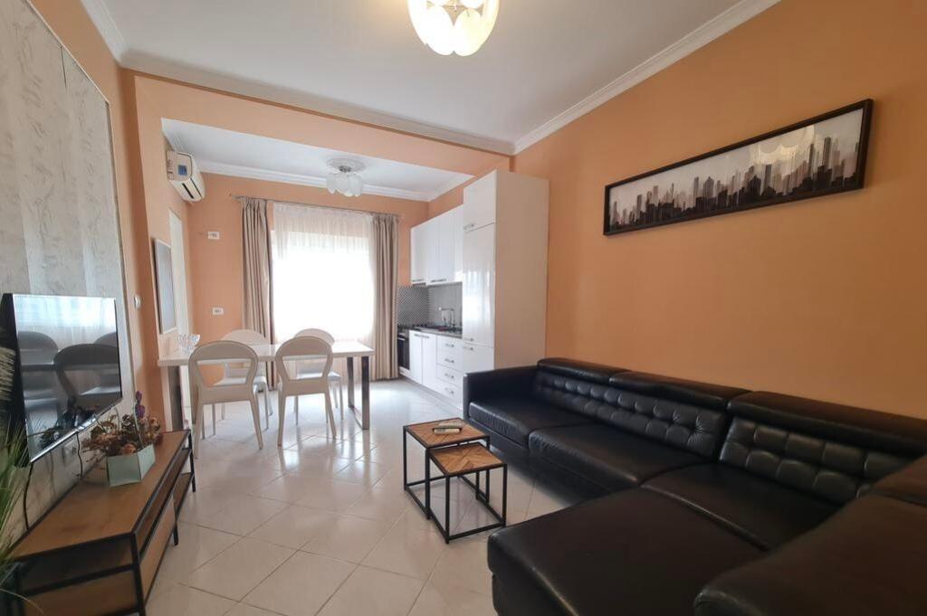 JEPET PER QIRA APARTAMENT 2+1 NE RRUGEN BRIGADA 8