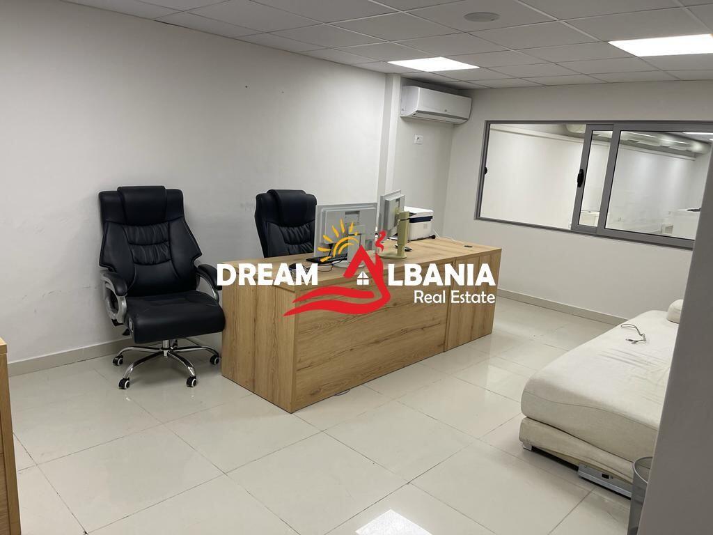 Ambjent per zyra me qera te Bulevardi i Ri rruga Jordan Misja (ID 42611207).