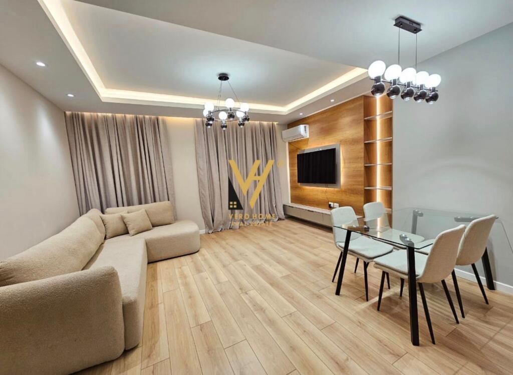 APPARTAMENTO 2+1+2+ VERANDA IN AFFITTO A BLLOK, FACOLTÀ DI GIURISPRUDENZA 1.300 EURO