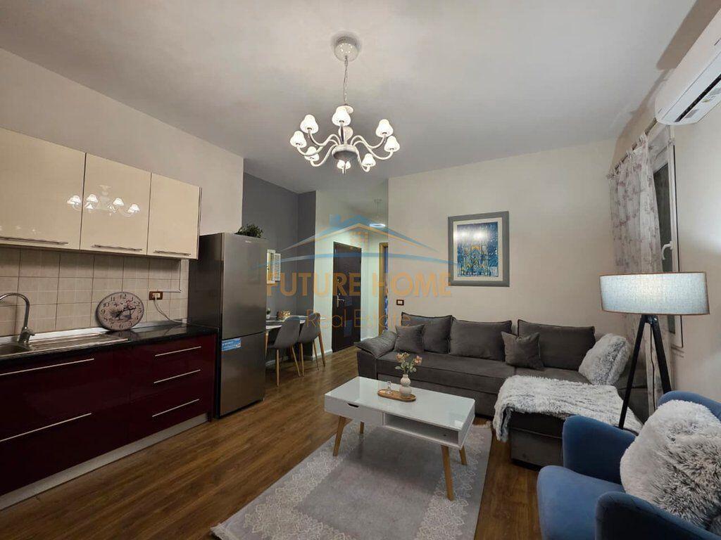 Qera,Apartament 1+1 tek Pazari i Ri!