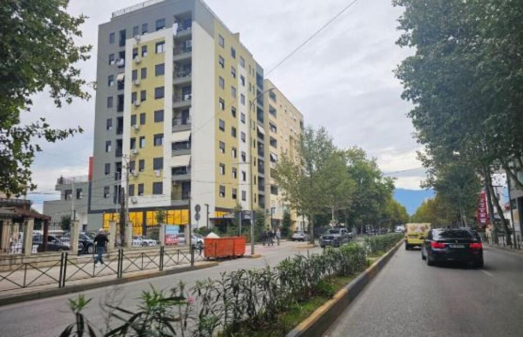 Shitet Apartamenti 1+1 ne Misto Mame ne Yzberisht