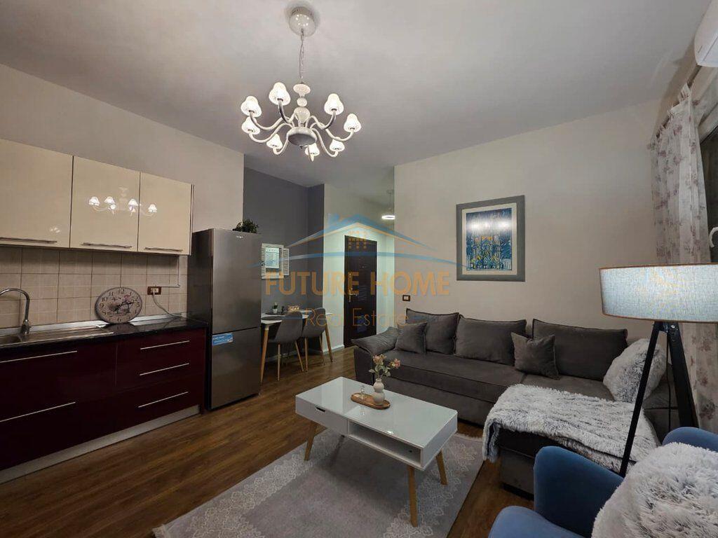 Qera,Apartament 1+1 tek Pazari i Ri!