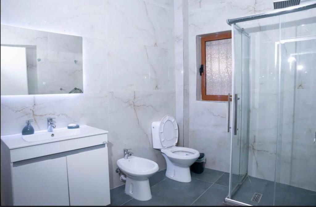 Apartament 2+1 me qira – 100 m², Prane Rruges Siri Kodra