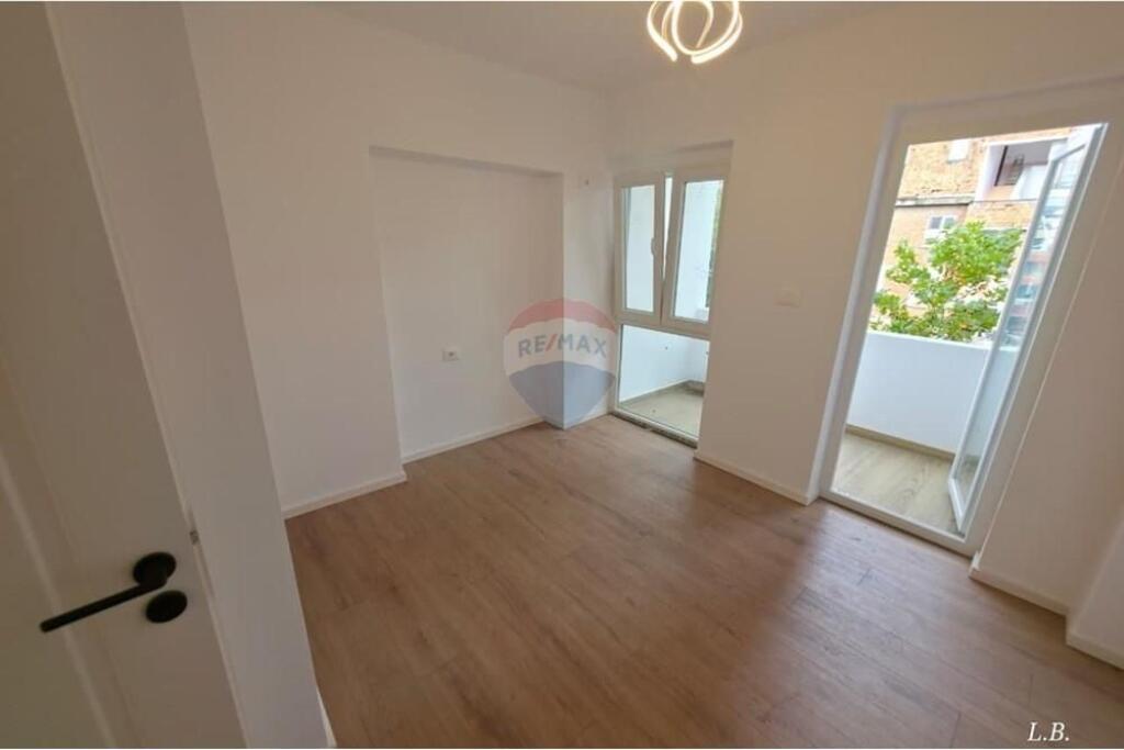 Apartment 2+1 for sale on Kavaja Street