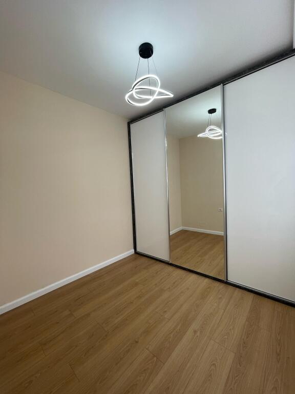 🏡 Shitet Apartament 2+1+2 Tualete – Rruga Dritan Hoxha