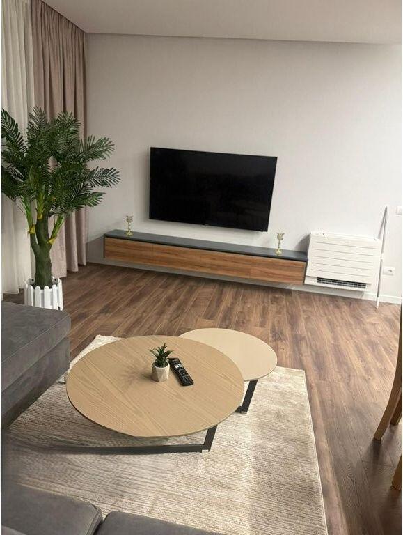 PER QIRA APARTAMENT 2+1 ME POST TE RRUGA JORDAN MISJA 750 € /Muaj