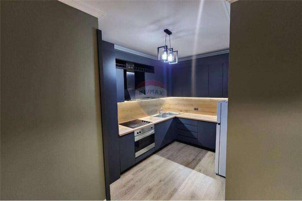 APARTAMENT 3+1+2 PER QIRA TE 21 DHJETORI