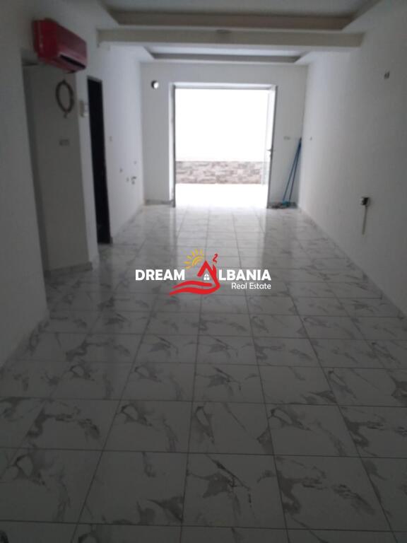 Premises for rent on Dibra street, near the Faculty of Medicine ( 42711008)
