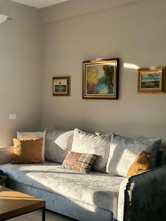 Apartament 1+1 me qera tek Shkolla e Baletit