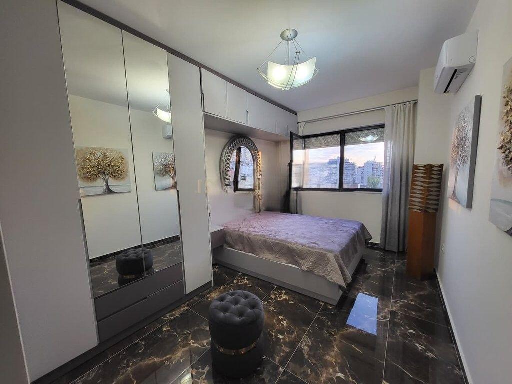 AFFITTO, APPARTAMENTO 1+1+POSTO AUTO IN VIA DURAZZO 800 € /Mese