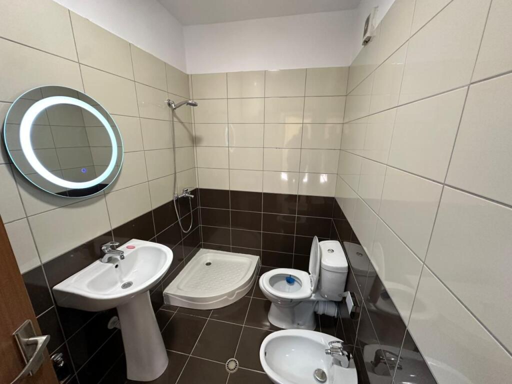 1+1 In Vendita, Rotonda di Yzberisht, Prezzo Buono