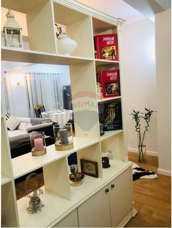 Apartament 2+1+2 me Qira tek Rr. Durresit