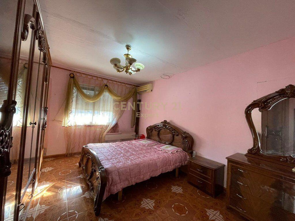 SHESIM APARTAMENT 2+1 PRANE KMY-se NE LAPRAKE !! 100,000 €