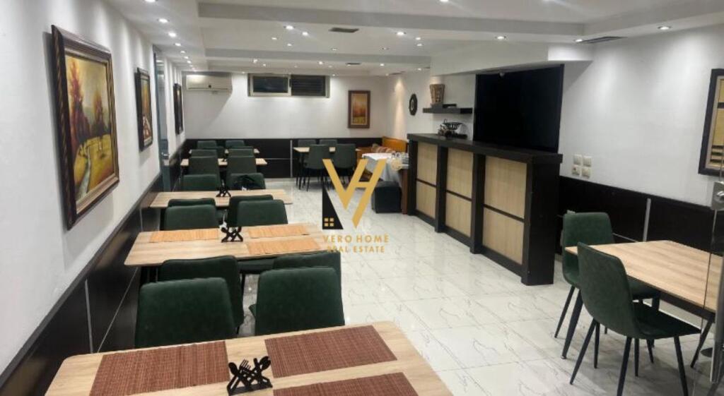 SHITET HOTEL 3 KATESH TE KOMUNA E PARISIT 2.100.000 EURO