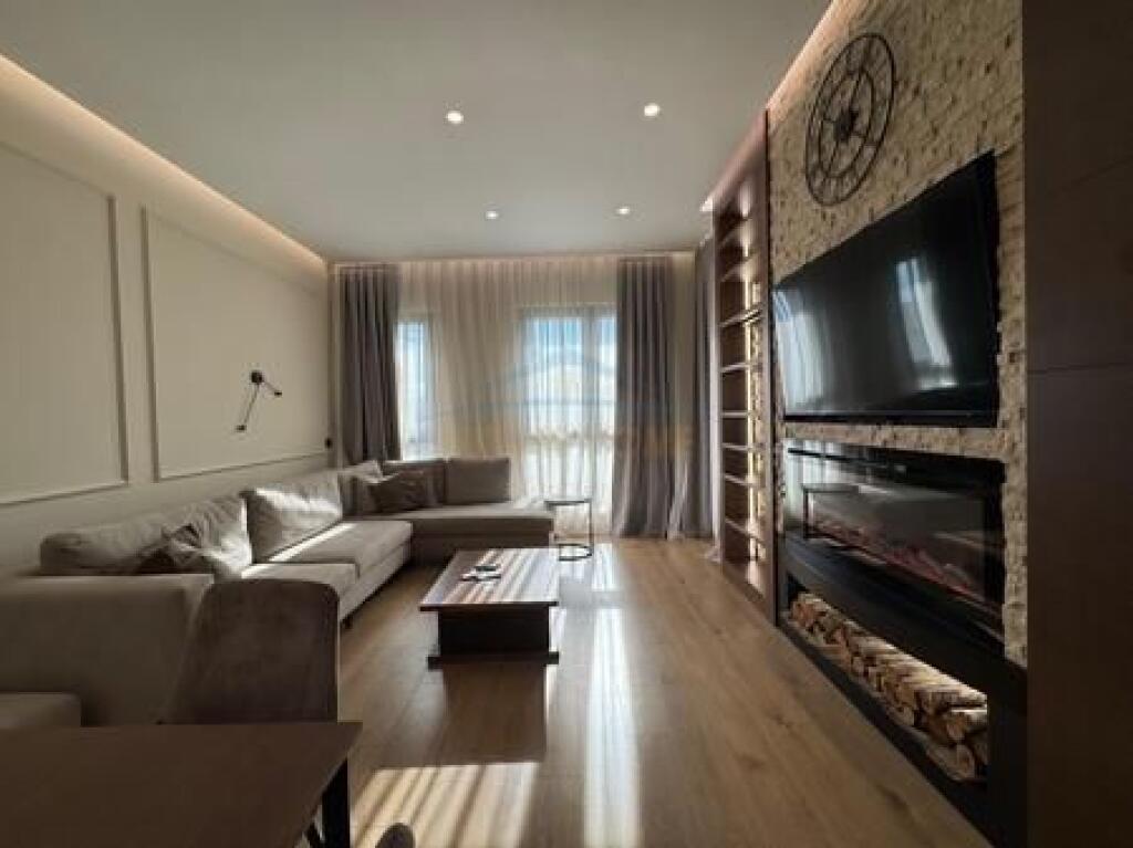 Affitto, Appartamento 1+1, Via Kavaja, Tirana