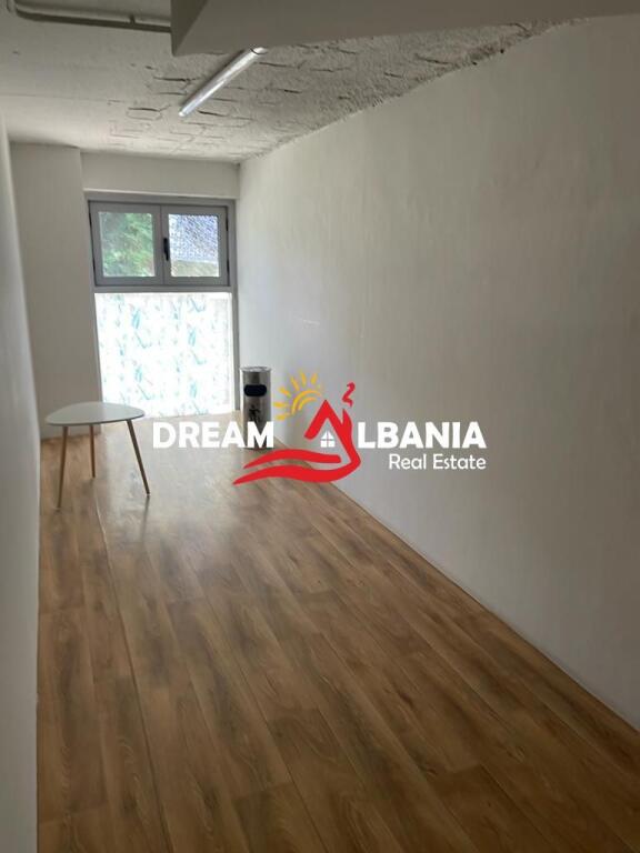 Ambjent per zyra me qera te Bulevardi i Ri rruga Jordan Misja (ID 42611207).