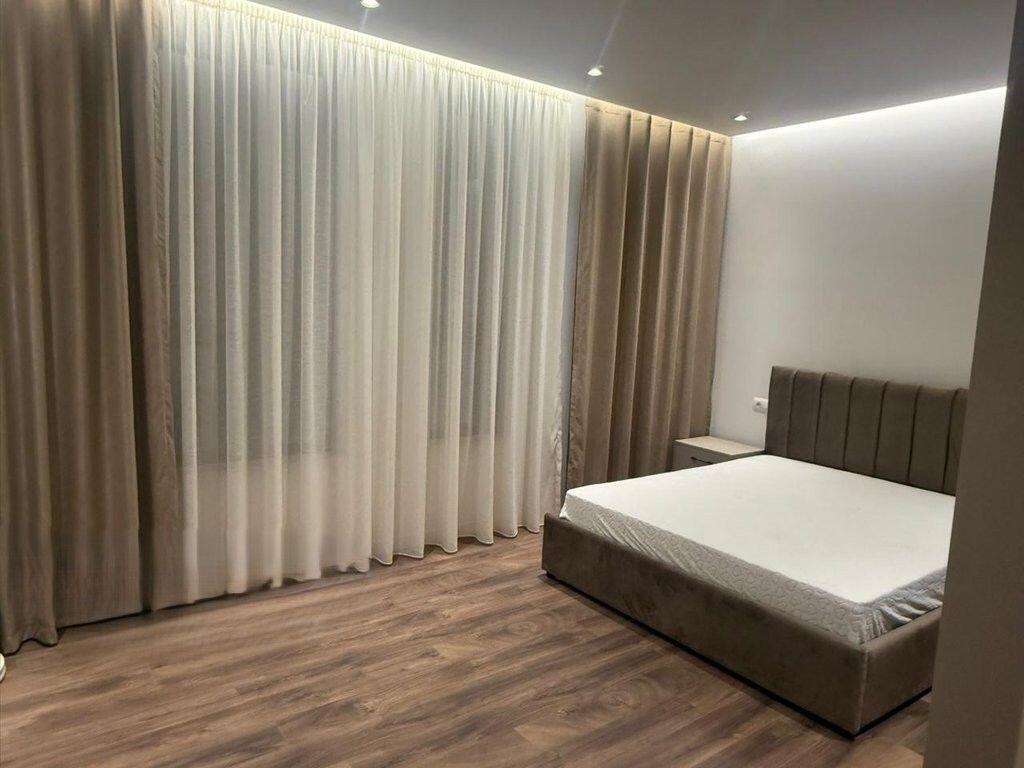 PER QIRA APARTAMENT 2+1 ME POST TE RRUGA JORDAN MISJA 750 € /Muaj