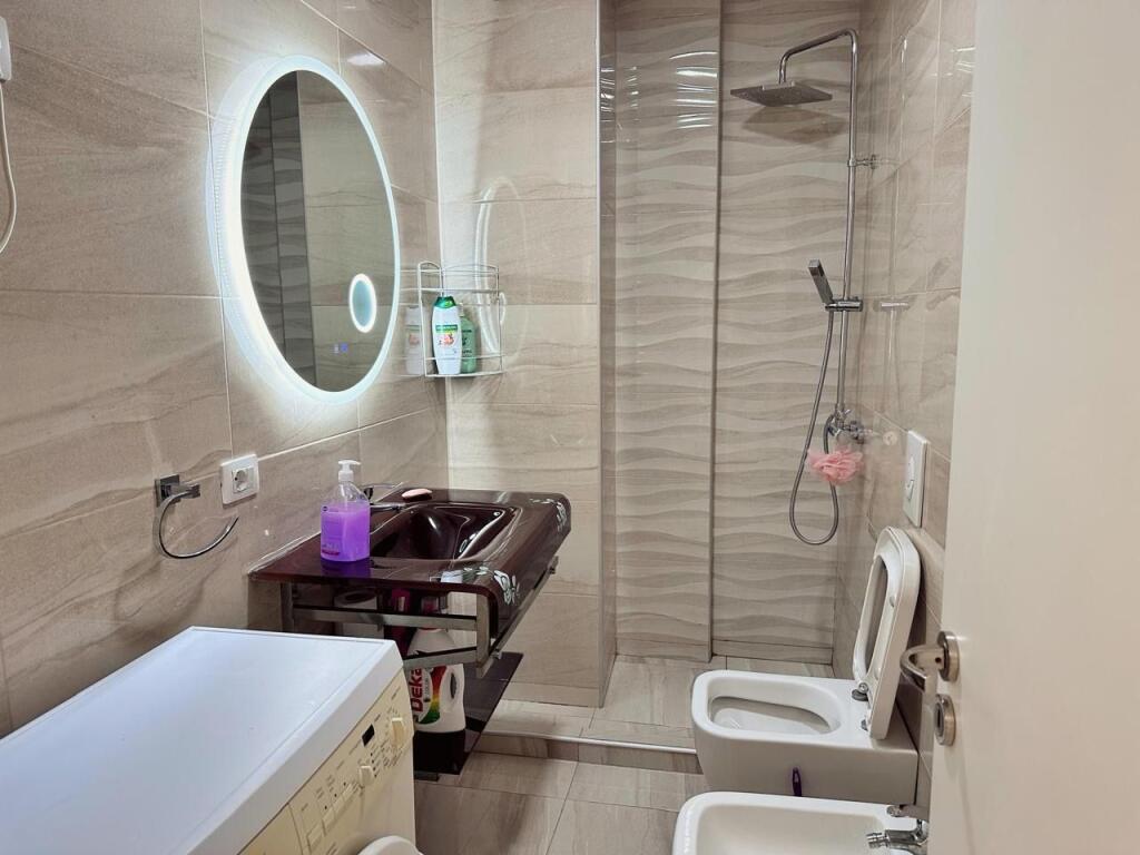 Apartament 1+1 me qera tek Shkolla e Baletit