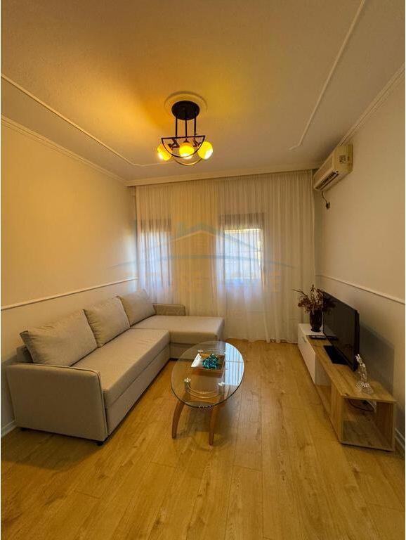 For sale, Apartment 1+1, ''Bardhyl'' Street, Tirana