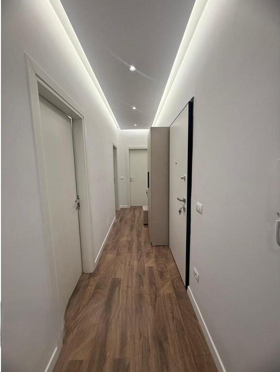 PER QIRA APARTAMENT 2+1 ME POST TE RRUGA JORDAN MISJA 750 € /Muaj