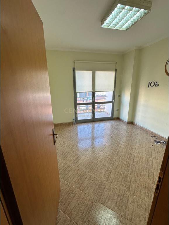 UFFICIO IN AFFITTO A ZOGU I ZI 900 € /Mese Sup. Totale 113m2