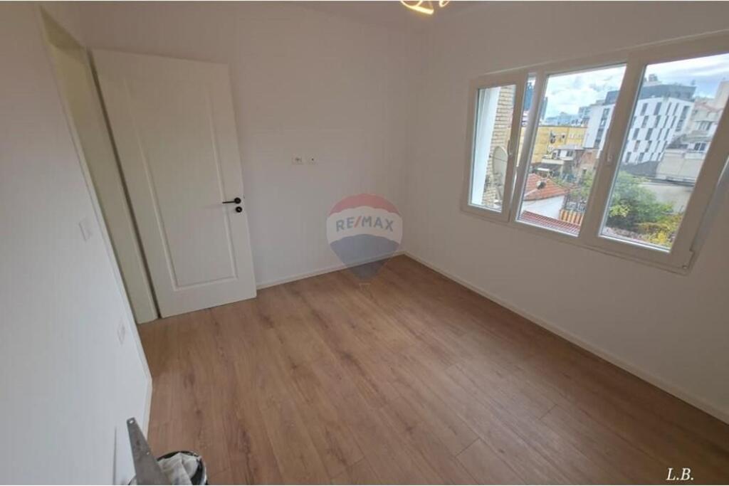Apartment 2+1 for sale on Kavaja Street