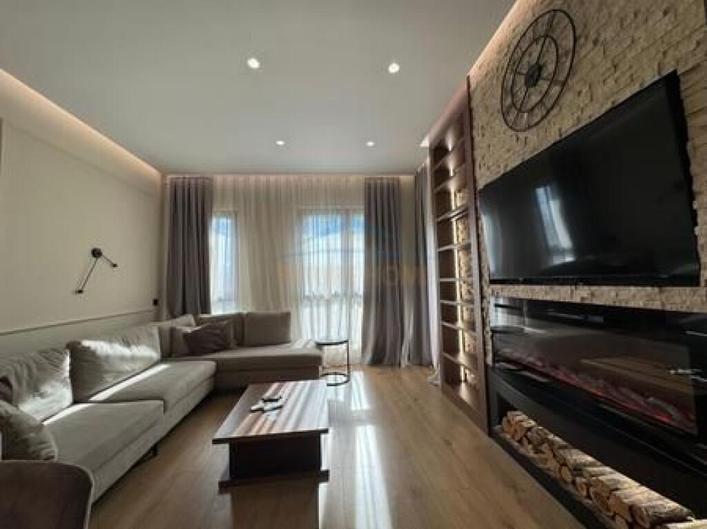 Affitto, Appartamento 1+1, Via Kavaja, Tirana