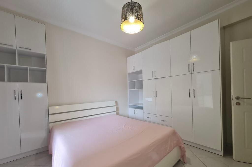 JEPET PER QIRA APARTAMENT 2+1 NE RRUGEN BRIGADA 8