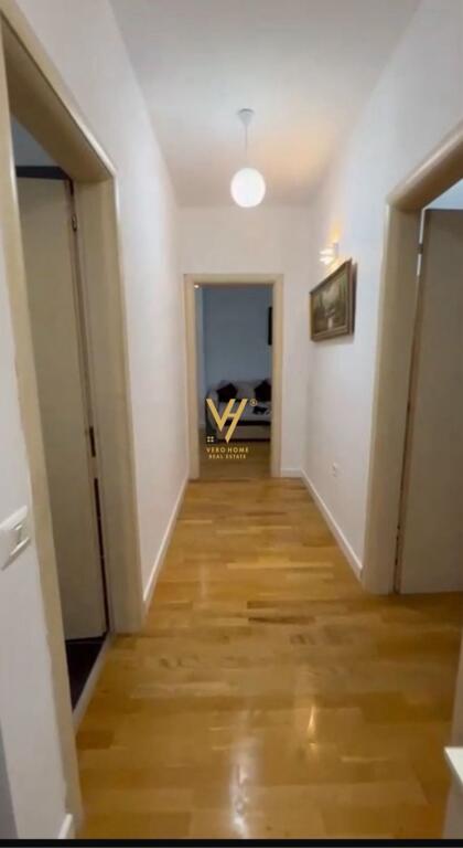 JEPET APARTAMENT 2+1+2 ME QERA NE ASTIR 60.000 LEKE
