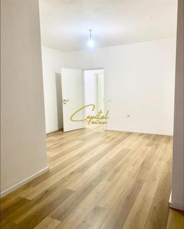 APARTAMENT ME QERA 2+1 5 MAJI 50.000 LEKE
