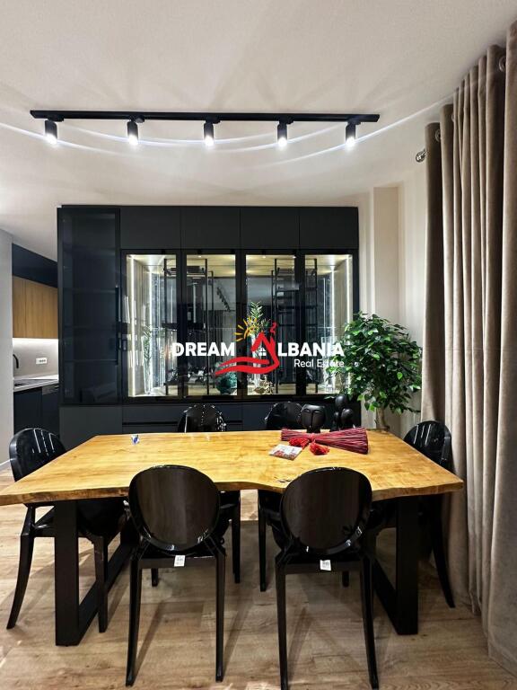 Jepet me qera apartament luksoz 2+1+Post parkimi tek Kodra e Diellit (ID 42215042)