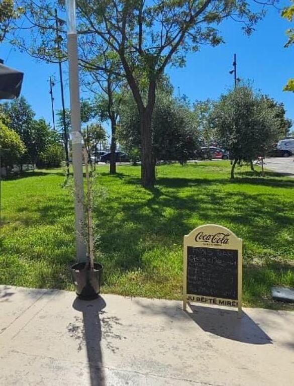 🏪 Locale commerciale in vendita Locale 130 m² Attualmente affittato, pronto per lavorare, vicino alla Stazione Ferroviaria!