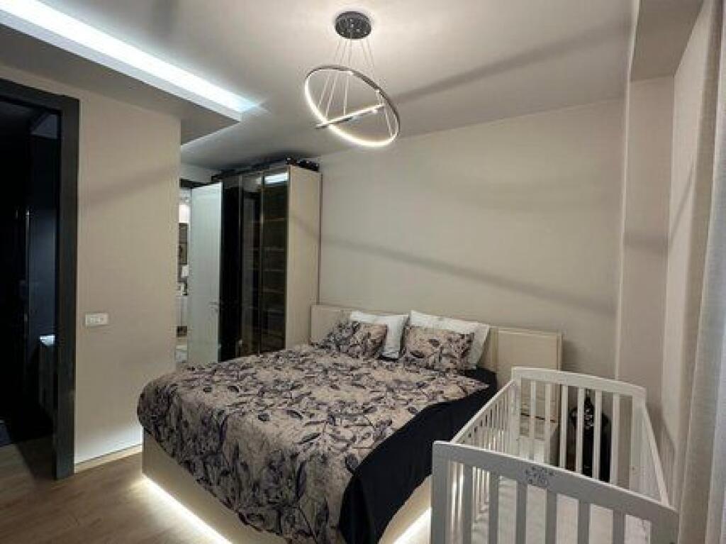 Shitet, Apartament 2+1+2, Kompleksi "Kika 2", Komuna Parisit, Tiranë.