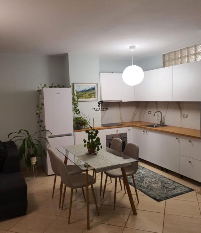 JEPET APARTAMENT ME QERA