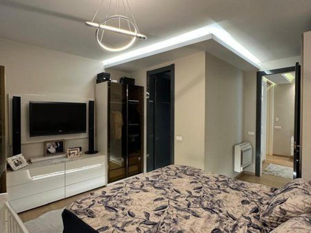 Shitet, Apartament 2+1+2, Kompleksi "Kika 2", Komuna Parisit, Tiranë.