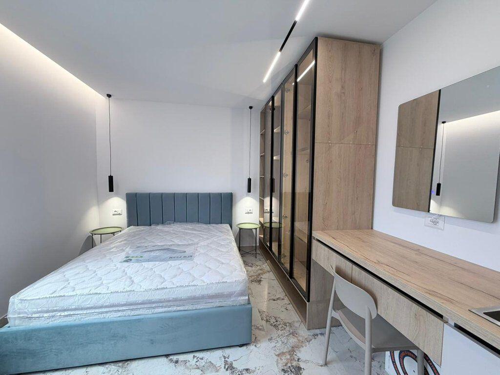 VIA DI DURRES, VENDIAMO APPARTAMENTO 1+1 E STUDIO 219.000 €