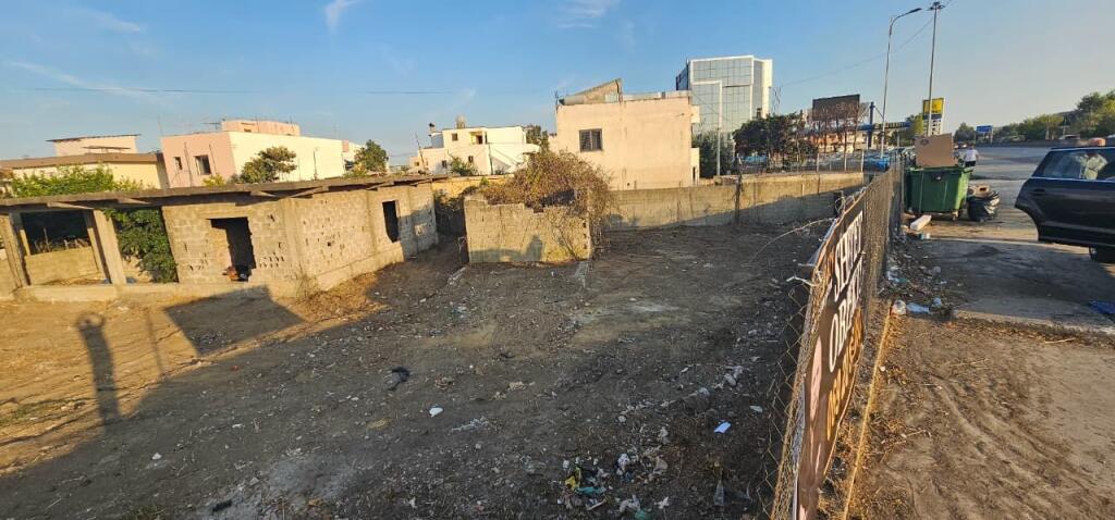 🏡 House + Land for sale 📌 Durres – Tirana Highway, near Kastrati gas station