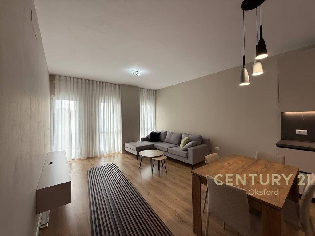 QIRA – APARTAMENT 1+1 I MOBILUAR | PRANË RING CENTER, ZOGU I ZI