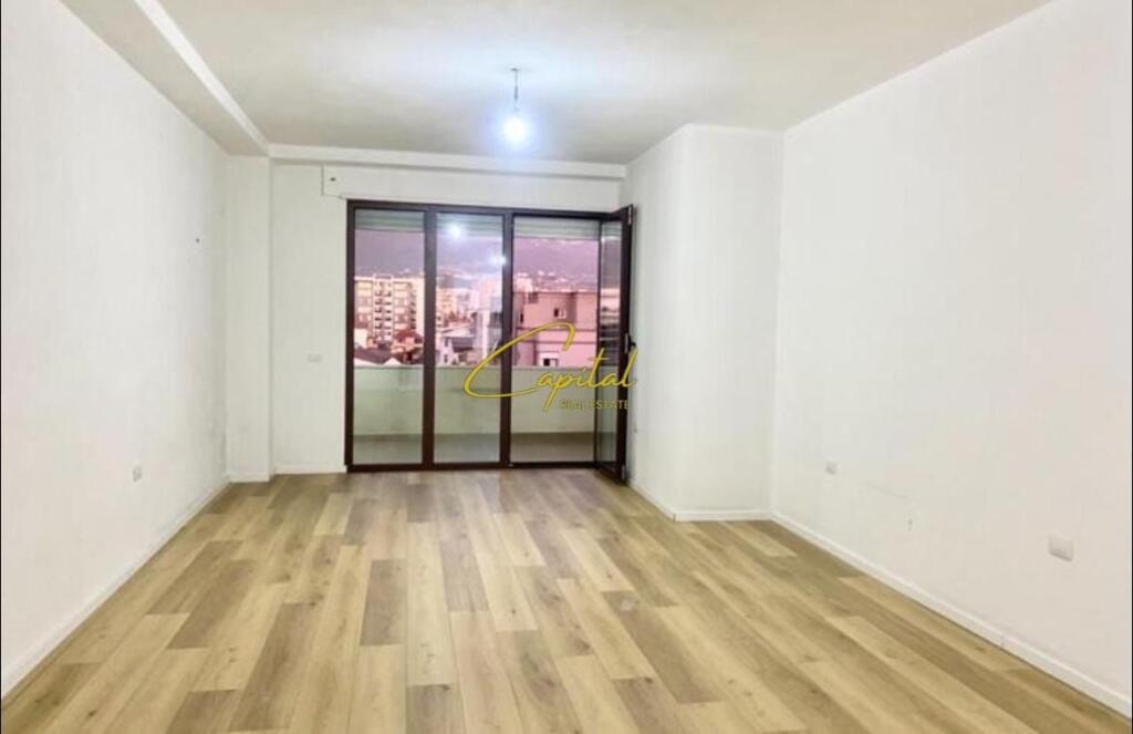 APARTAMENT ME QERA 2+1 5 MAJI 50.000 LEKE