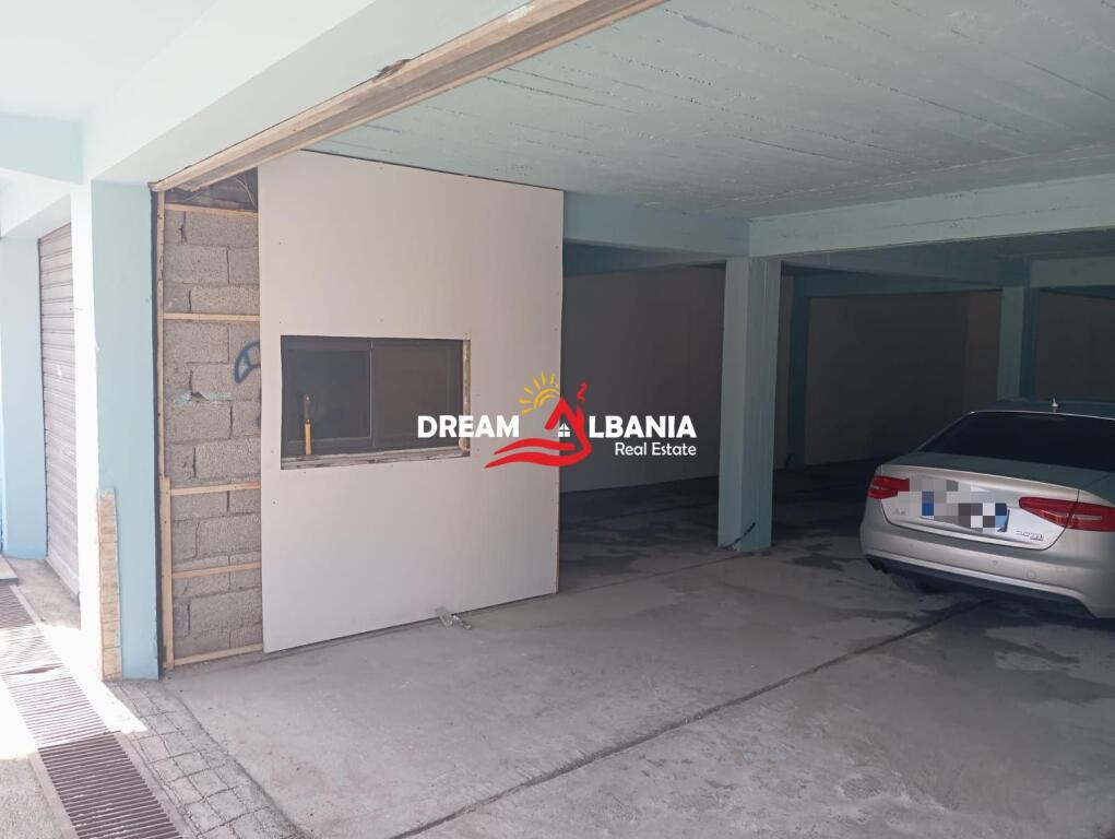 Premises for rent with yard in Laknas, Tirana (ID 4281171)