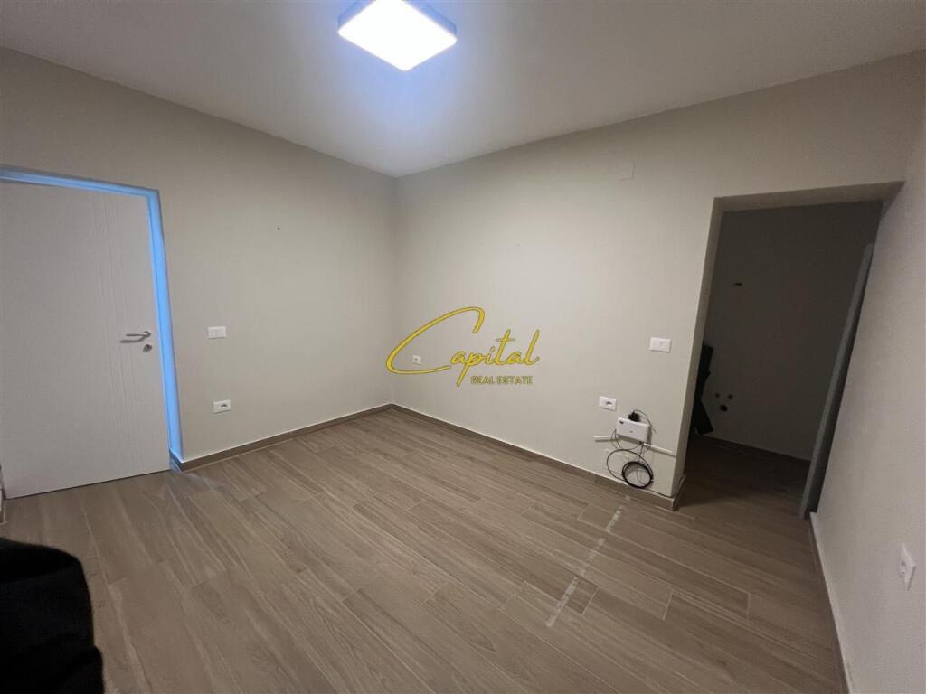 OFFICE FOR RENT 50 M2 FORMER BLOCK 60,000 LEKE