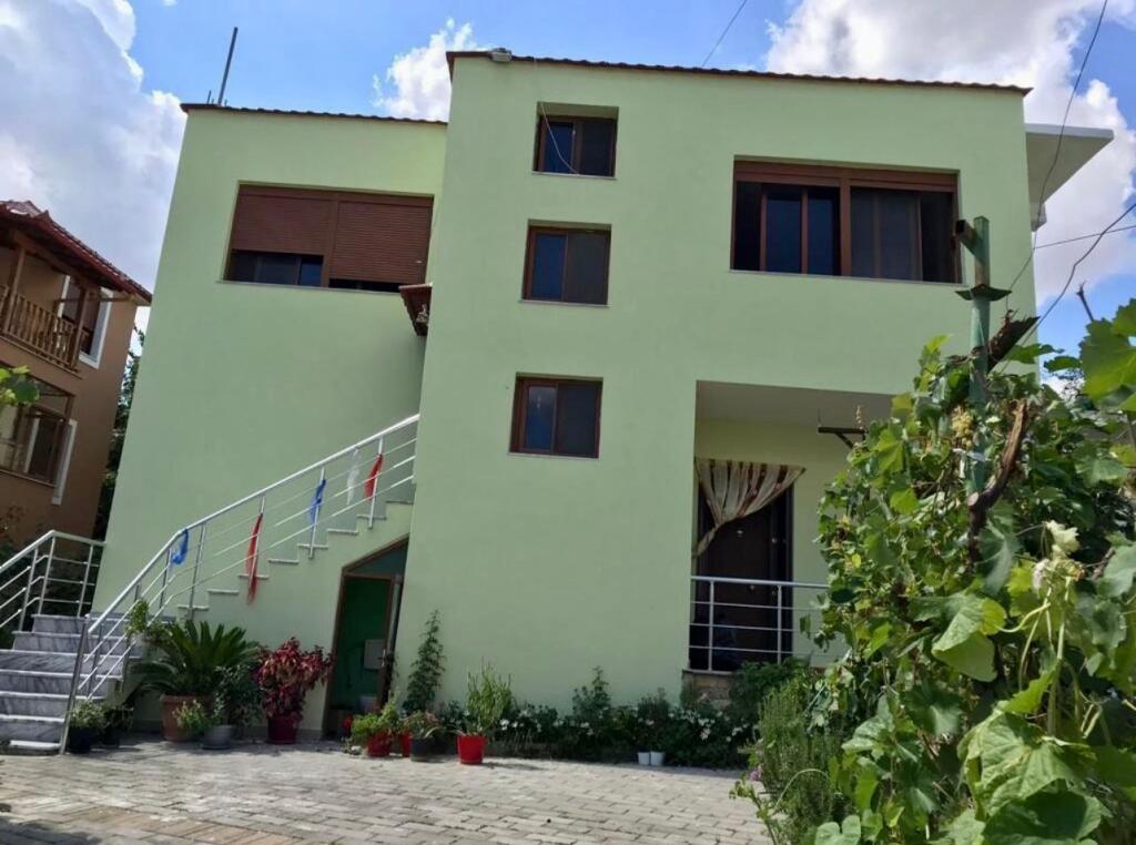 📣 VILLA FOR SALE OPPORTUNITY 📍 Ali Dem, Near Mangalem Complex 🛣️ "Mumajezeve" Street ✨