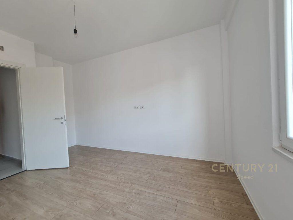 SHESIM APARTAMENT 1+1 ME PARKIM TË PËRFSHIRË – PRANË PAZARIT TË RI, TIRANË 185,000 €