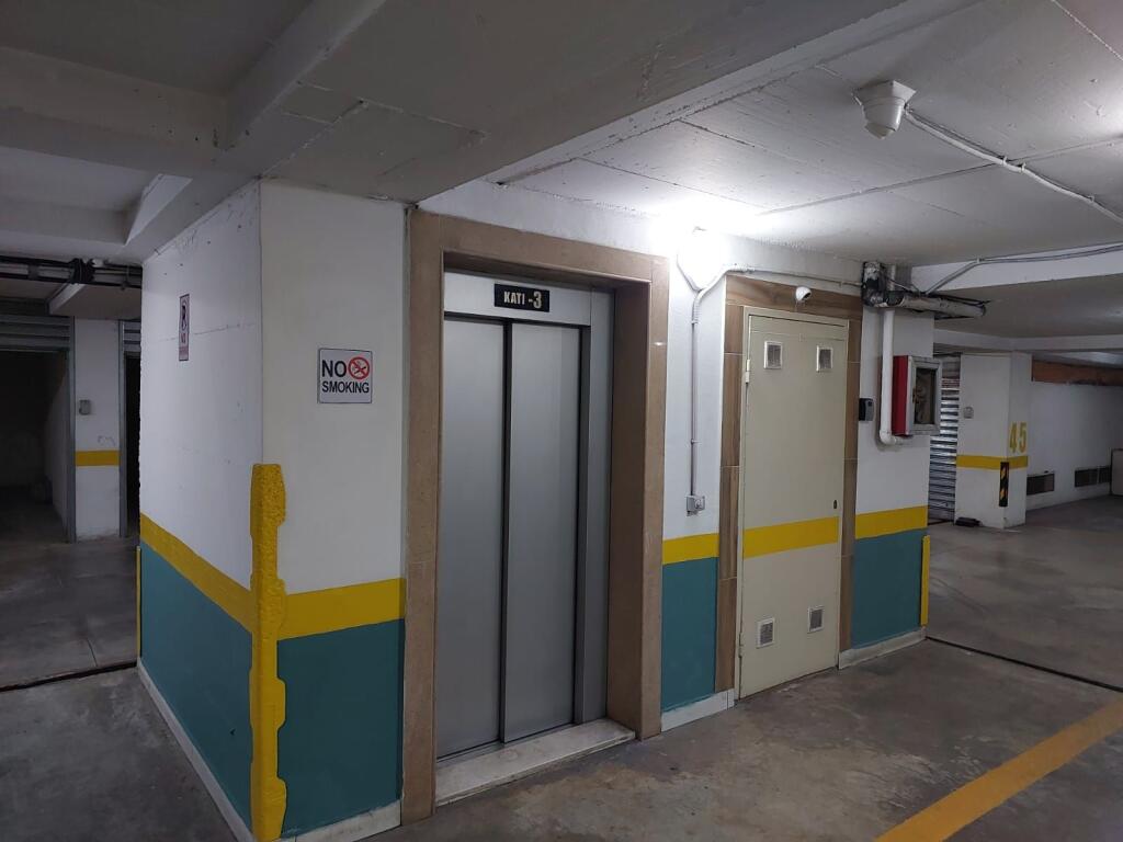 Affittasi appartamento 2+1, 1 bagno, 1 balcone in via Elbasanit